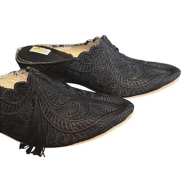 One-of-a-Kind Vintage Embroidered Lace Wedge Mules with Tassels - Picture 3 of 8